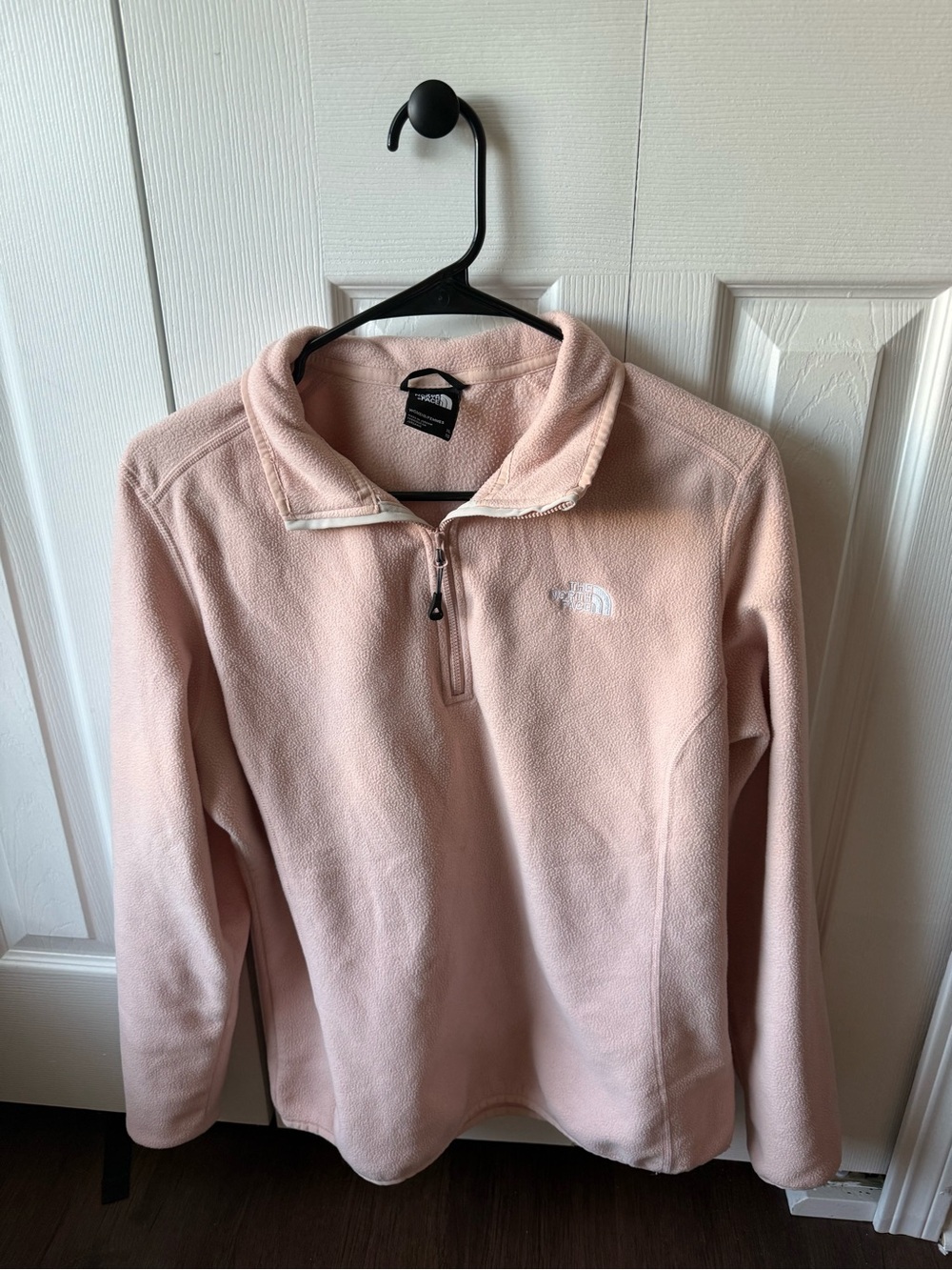 The North Face Women's Light Pink Quarter-Zip Fleece Pullover